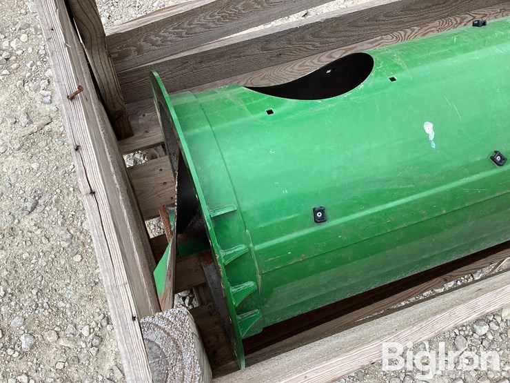 john-deere-12-image-16