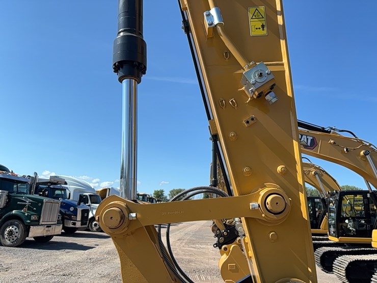 caterpillar-320gc-image-9