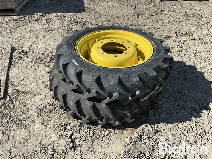 john-deere-24-image-2