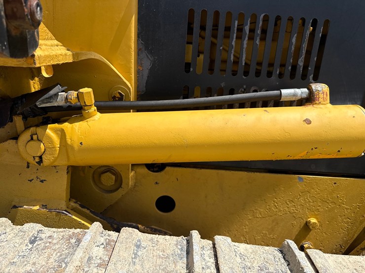 deere-550-image-36
