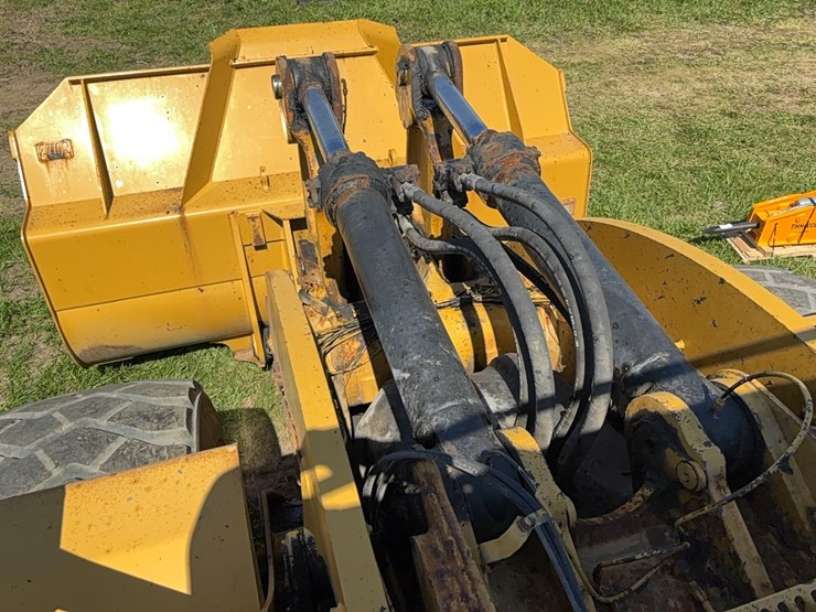 caterpillar-982m-image-16