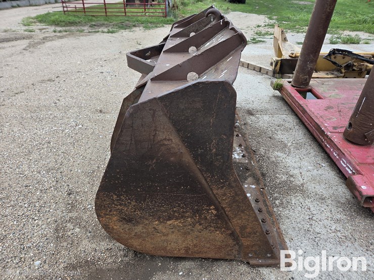 wheel-loader-bucket-image-4