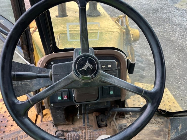 john-deere-310d-image-24