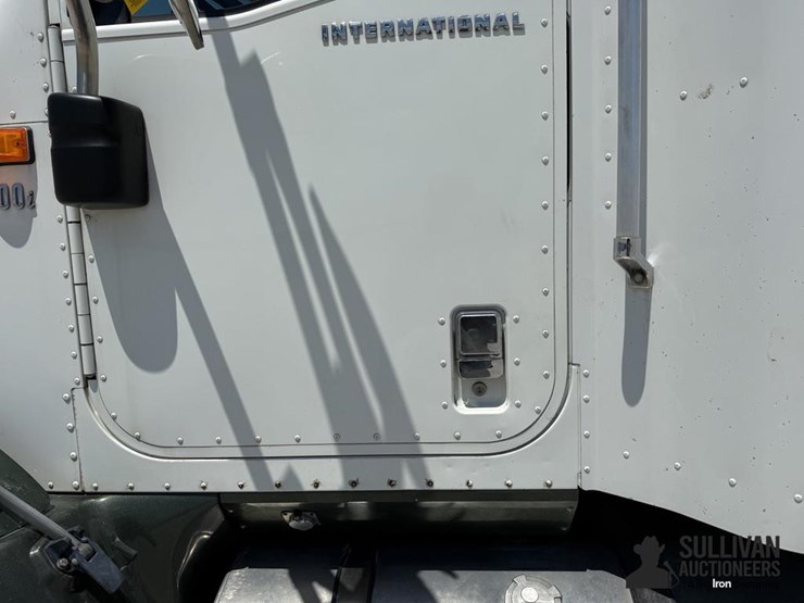2002-international-9200i-image-19