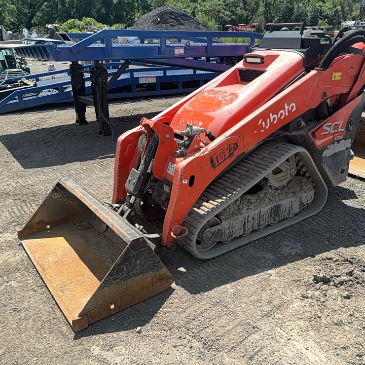 2021 KUBOTA SCL1000