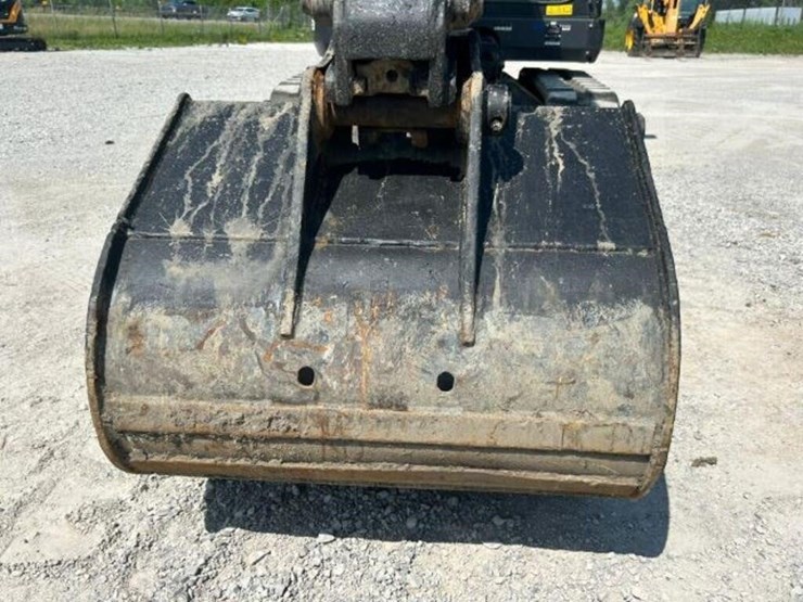 2022-bobcat-e88-image-52