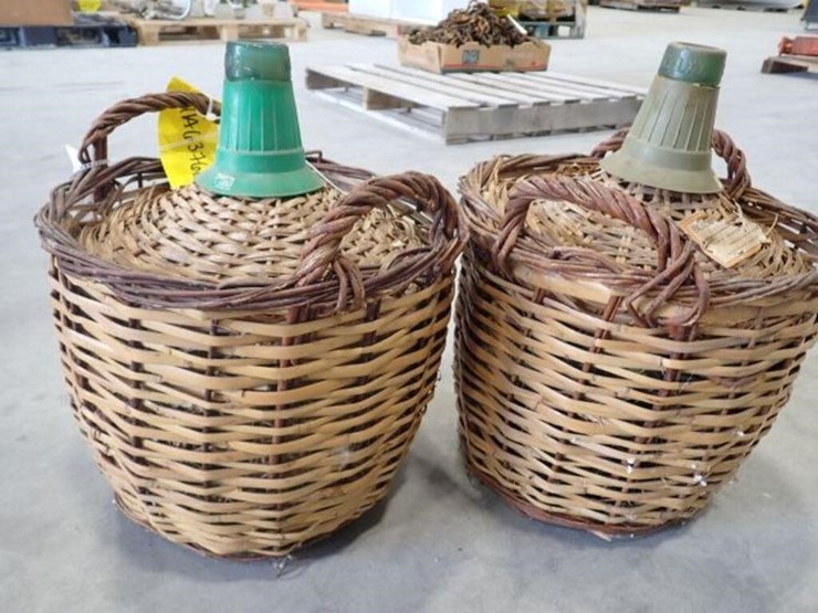 qty-of-(2)-28-pint-wine-barrels-image-9