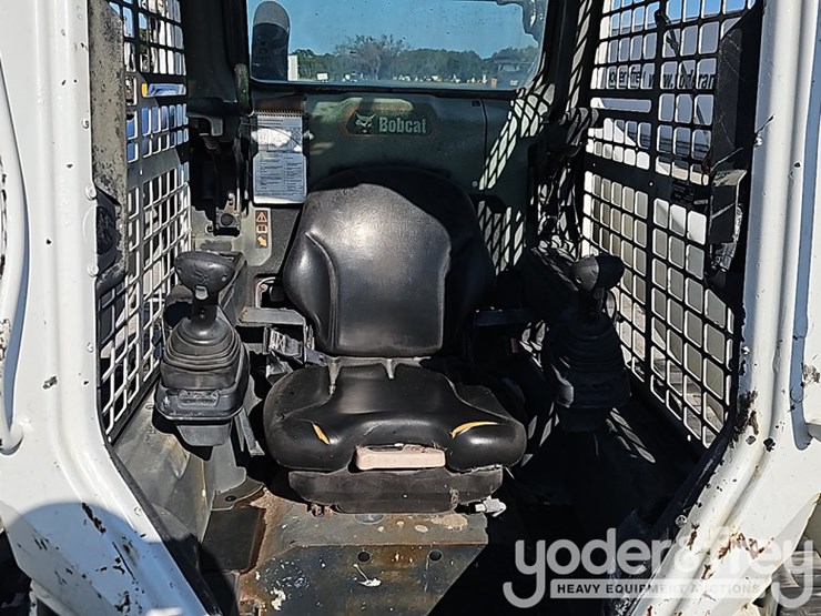 2021-bobcat-t64-image-25