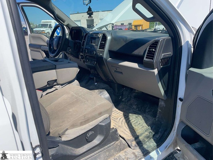 2017-ford-f150-image-18