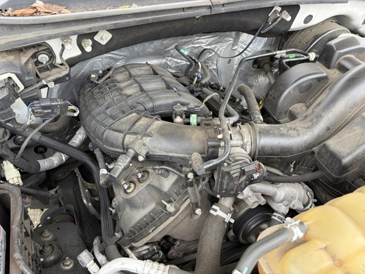 2017-ford-f150-xl-image-11