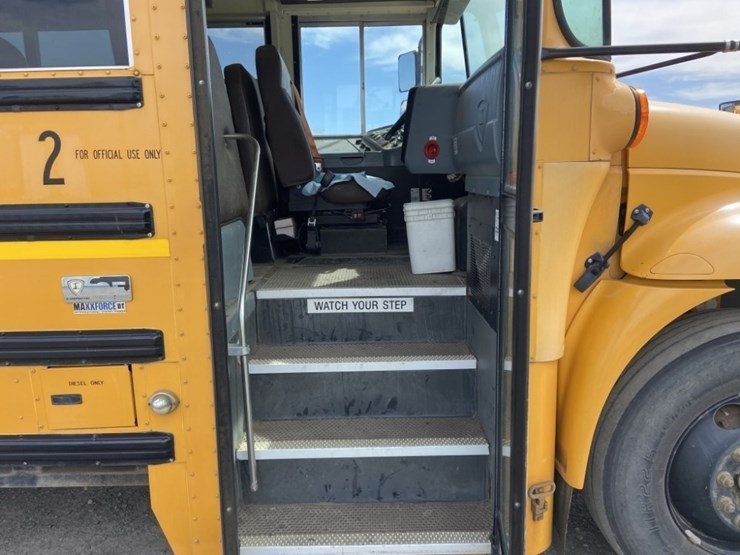 2012-ic-pb105-school-bus-image-31