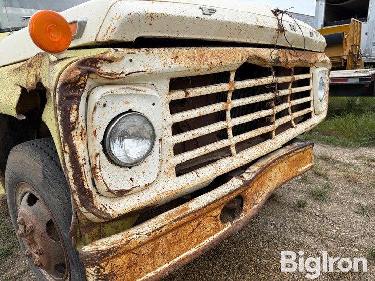 1975-ford-f600-image-11