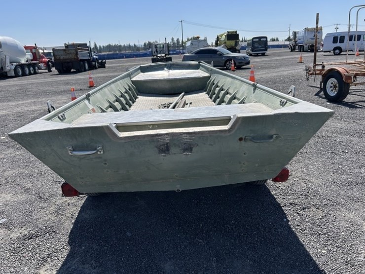 grumman-16'-jon-boat-image-4