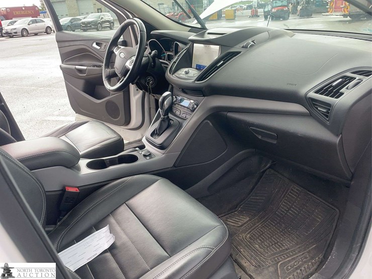 2014-ford-escape-image-18