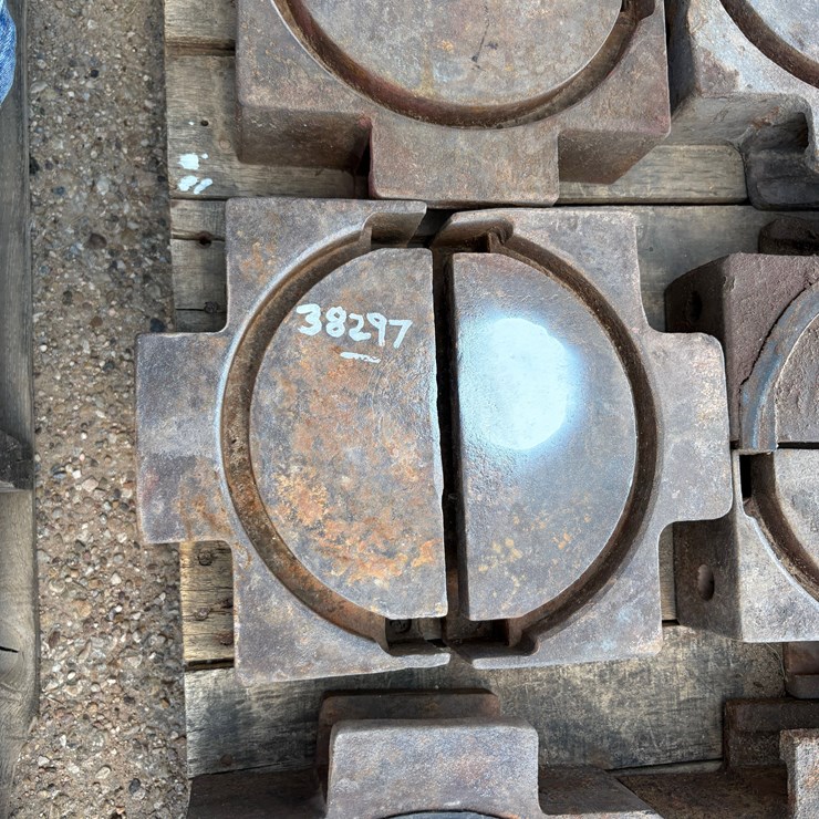 Set of (2) 9-1/2”W blind bop rams