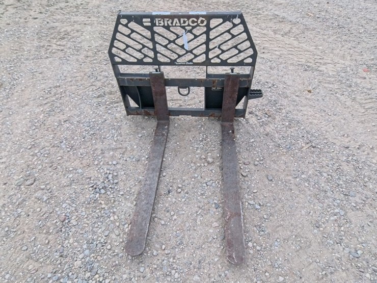 #1094-•-skid-steer-quick-attach-pallet-forks-image-5