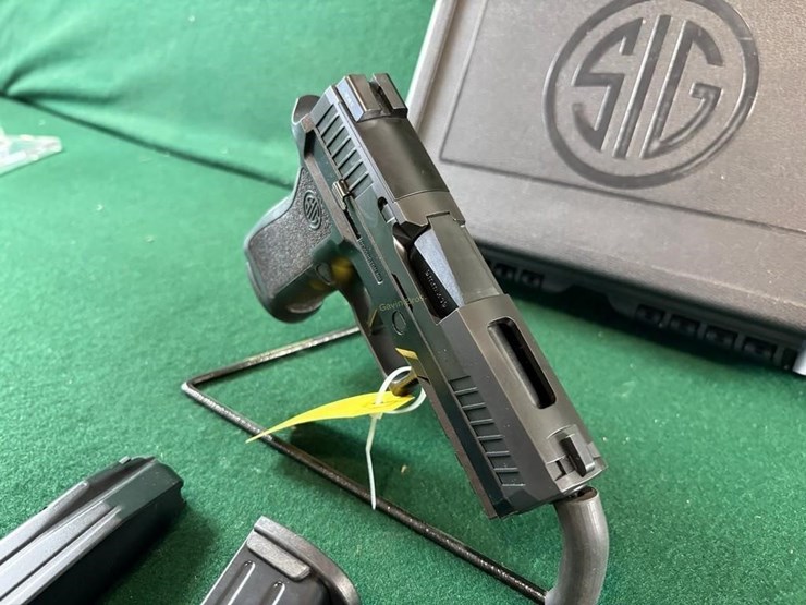 sig-sauer-p320-x-carry-9mm-pistol-image-3