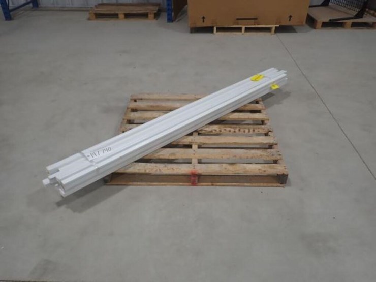 qty-of-(14)-7-ft-pvc-brickmold-image-1