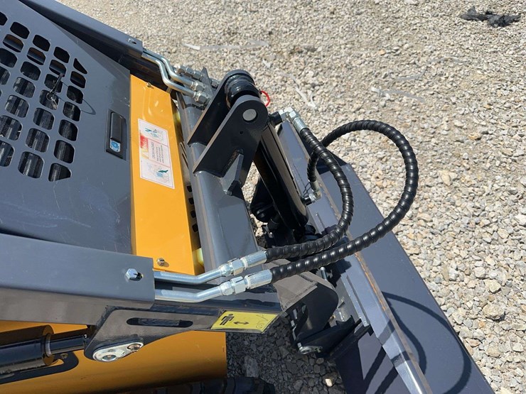 2026-zjg-zj-380-tracked-mini-skid-steer-loader-image-17