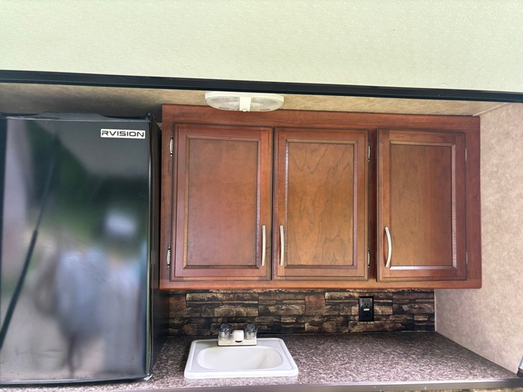 #2231-•-2014-crusader-335-5th-wheel-camper-image-27