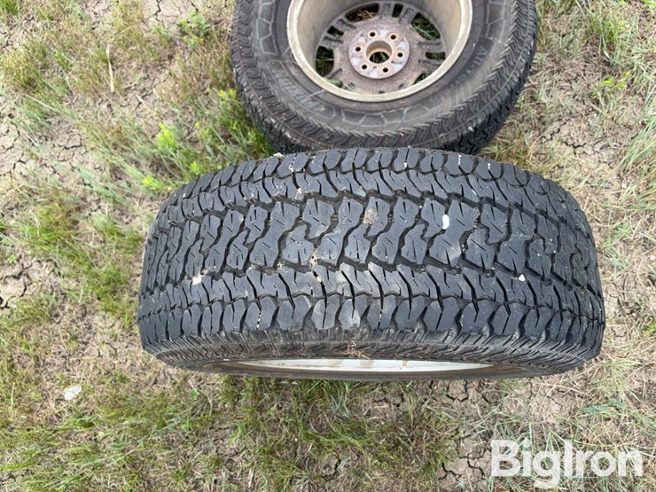 265/70r16-tires-w/dodge-rims-image-19