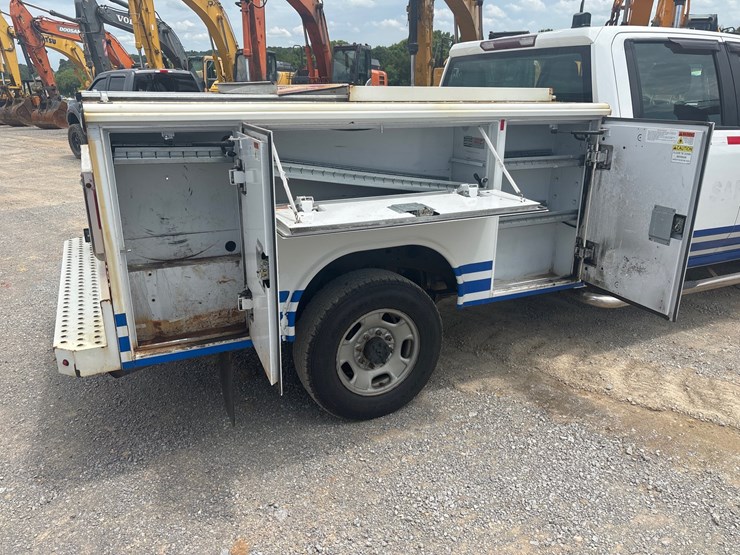#63-•-2020-chevrolet-silverado-pickup-truck-image-10