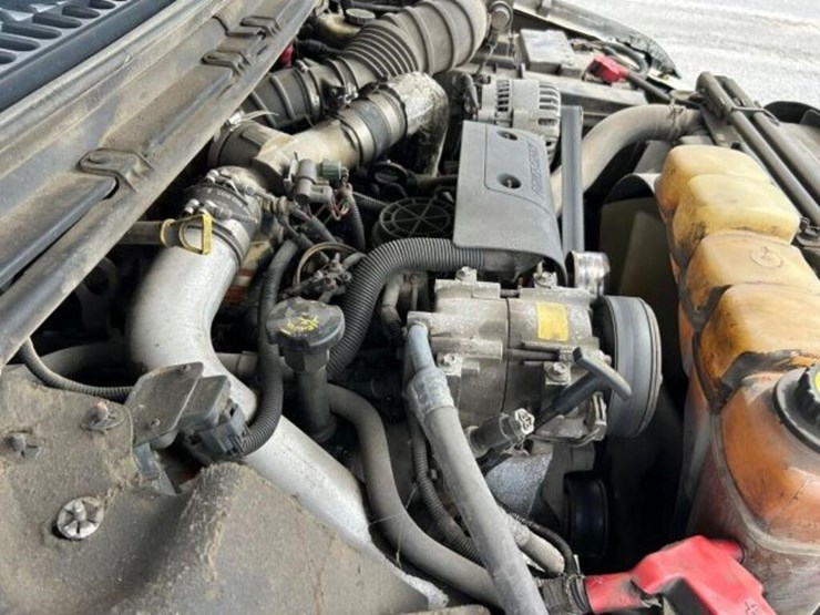 2002-ford-f550-image-30