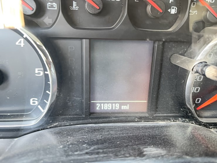 2018-chevrolet-3500hd-image-17