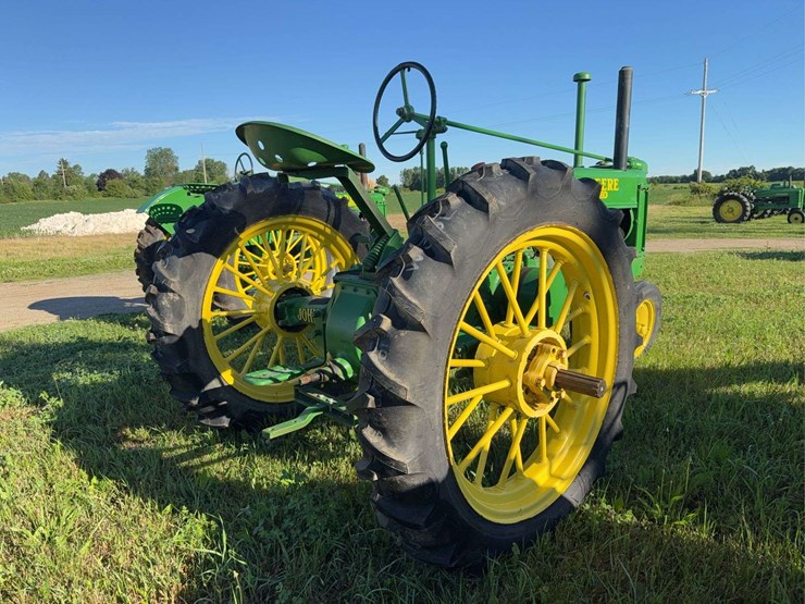 john-deere-model-b-image-3
