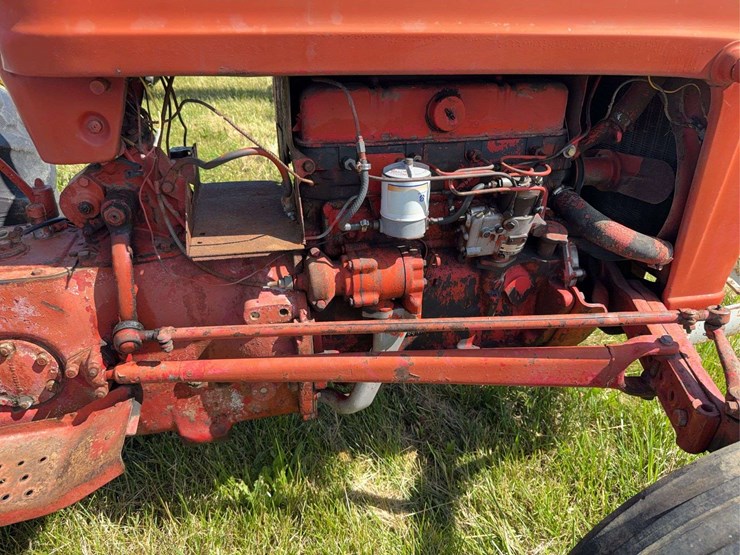 ford-820-image-9