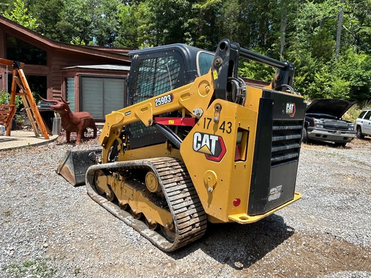 2025-caterpillar-259d3-image-3
