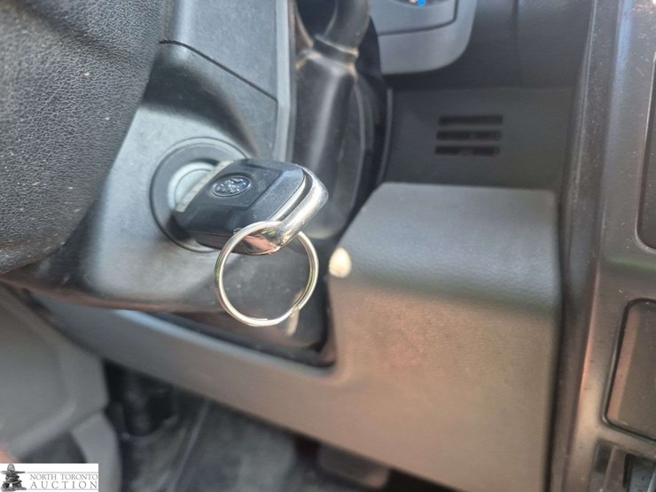 2017-ford-f150-image-14