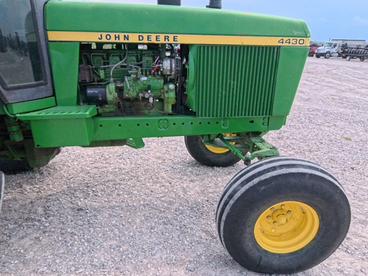 john-deere-4430-image-69