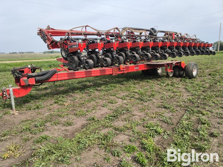 case-ih-1200-image-1