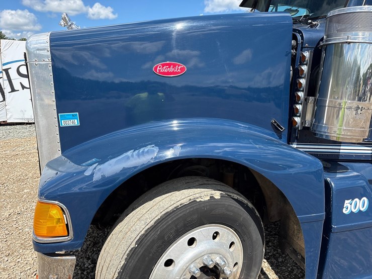 2000-peterbilt-377-image-9