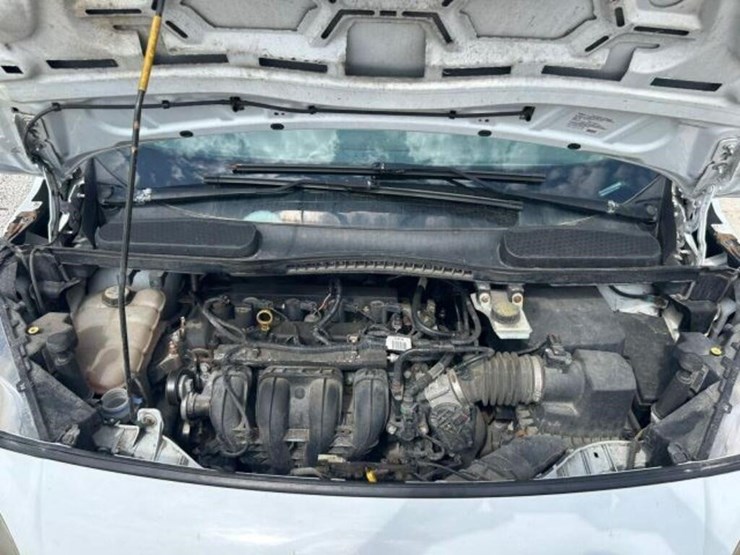 2014-ford-cargo-image-52