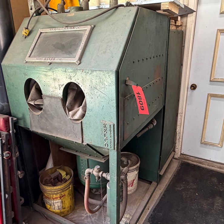 #1809 • Kelco Sandblast Cabinet