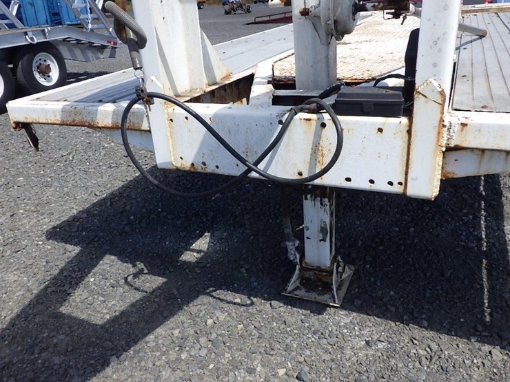 2004-asve-16'-t/a-flatbed-trailer-image-12