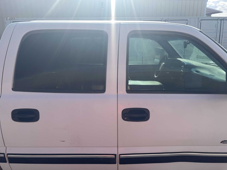 2002-chevrolet-2500hd-image-25