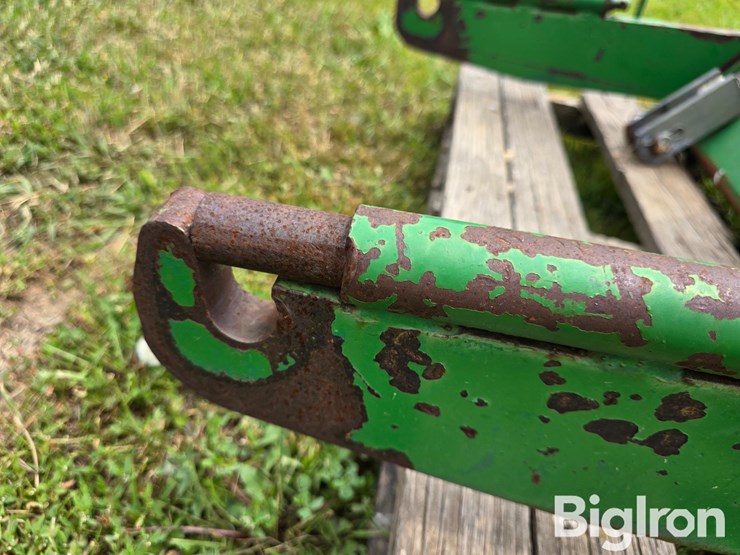john-deere-8100-image-12