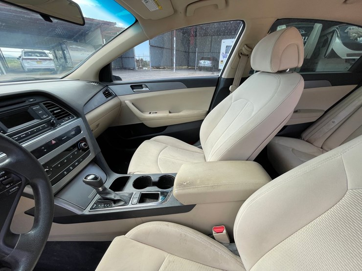 #160-•-2015-hyundai-sonata-(clean-tx-title)-image-44