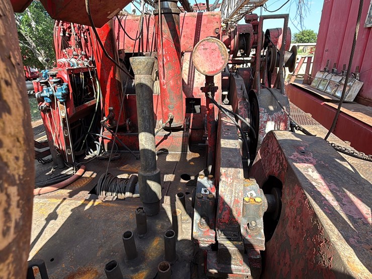 1981-wichtex-dd-75’-x-280k-lbs-300-hp-5,000’-trailer-mtd-drilling-rig-image-23