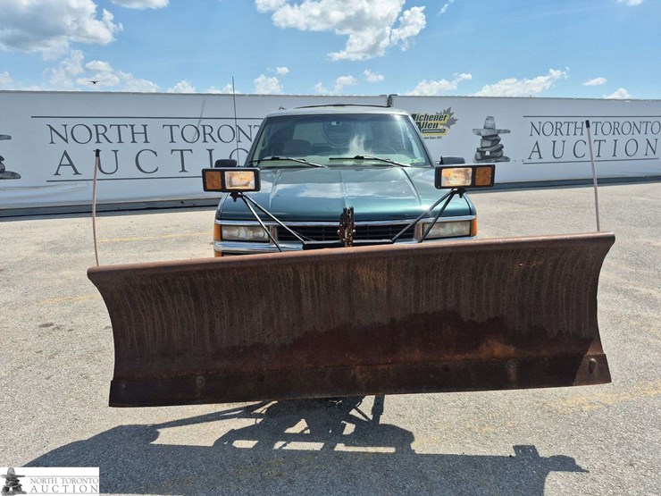 1997-chevrolet-tahoe-image-2