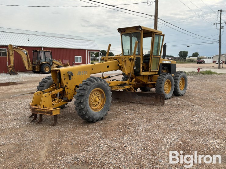 john-deere-570-image-1