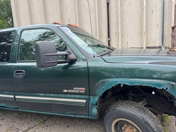 2002-chevrolet-2500hd-image-27