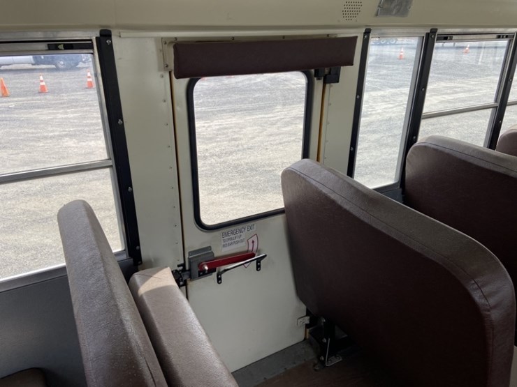 2012-ic-pb105-school-bus-image-29
