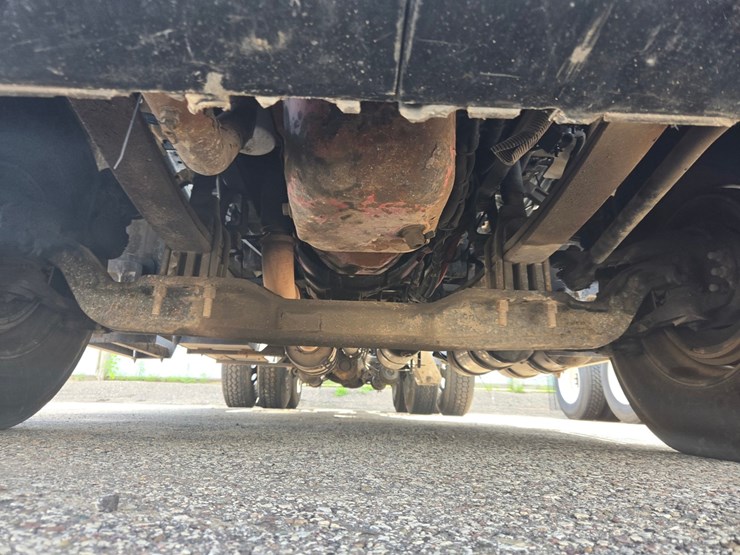 2015-kenworth-t680-image-32