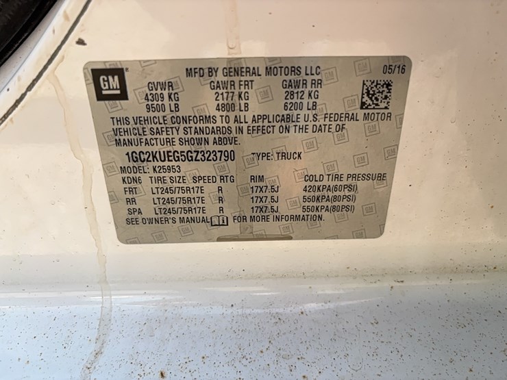 2016-chevrolet-2500-image-14
