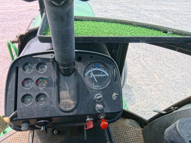 john-deere-4430-image-39