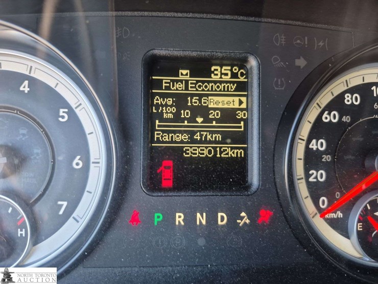2014-dodge-1500-image-19
